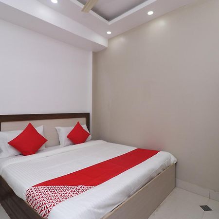 Hotel O Swastik Resort Colonelganj Bagian luar foto
