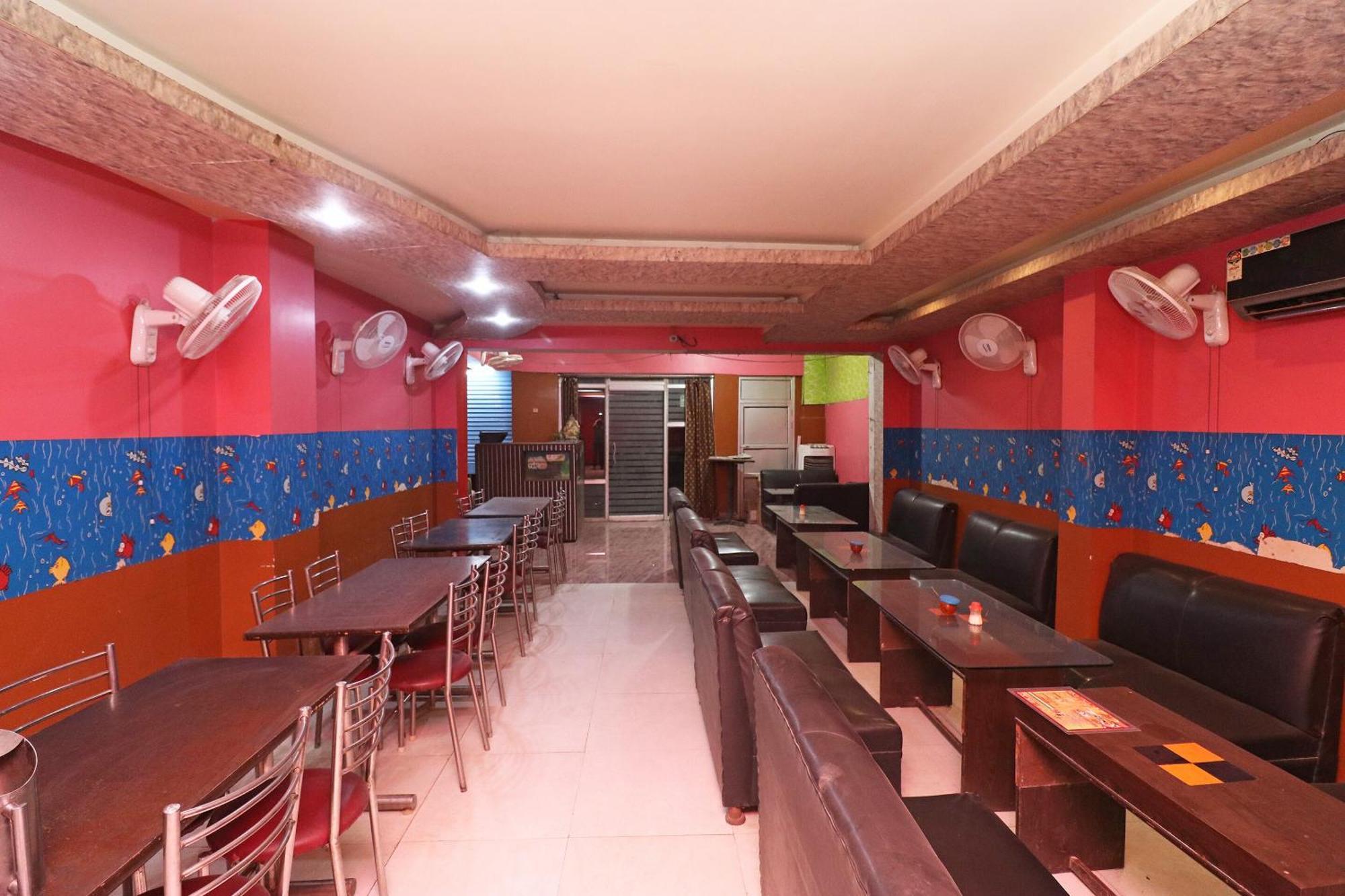 Hotel O Swastik Resort Colonelganj Bagian luar foto