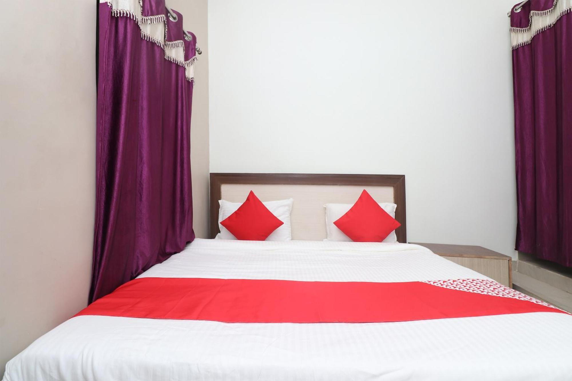 Hotel O Swastik Resort Colonelganj Bagian luar foto